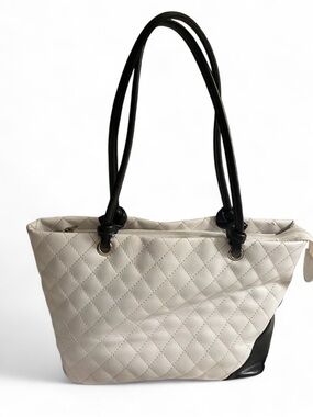 Quilted Cream Tote Bag with zipper